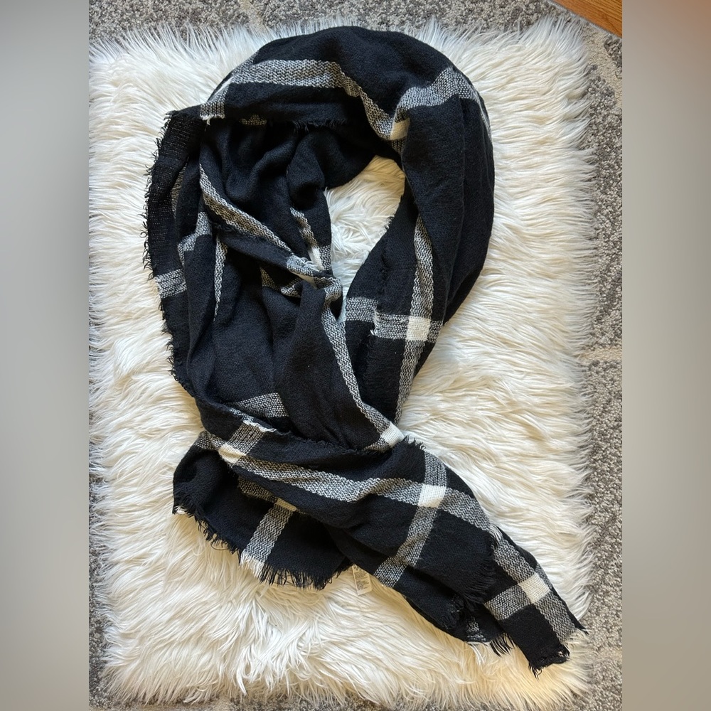 Old Navy soft blanket scarf